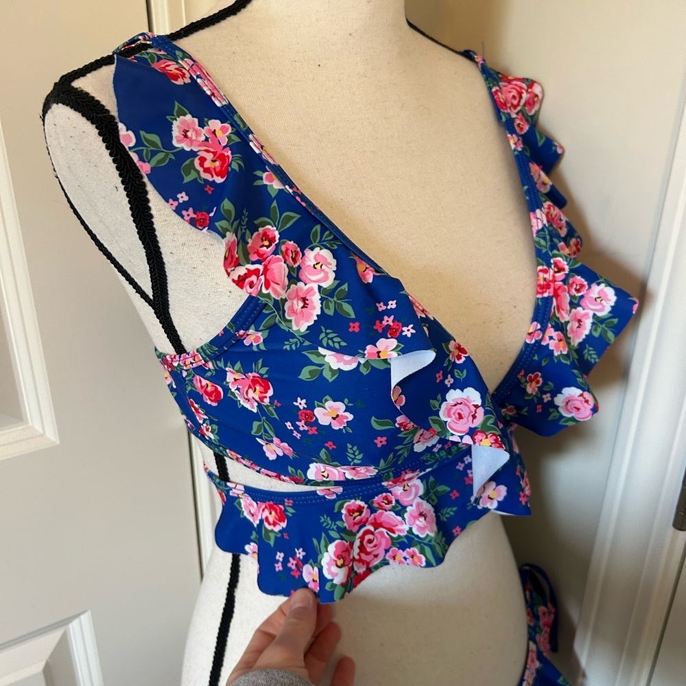 Floral Blue Ruffle Bikini Set - Picture 8 of 9
